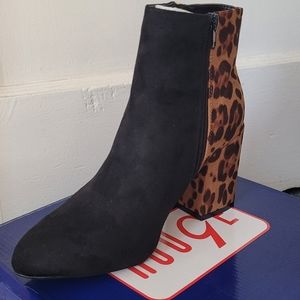 Side zip leopard multi booties